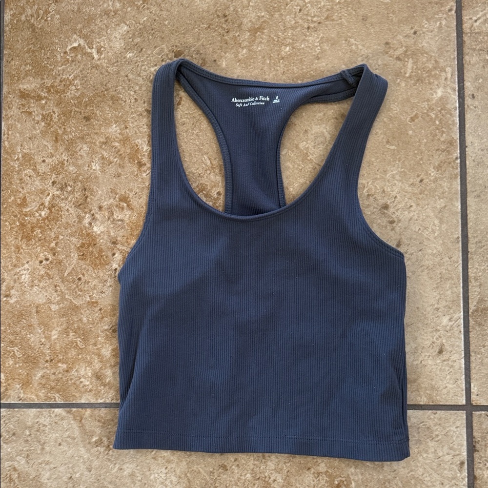 AMBERCROMBIE & FITCH - XS
SOFT A&F COLLECTION
Gray Ribbed Tank Top